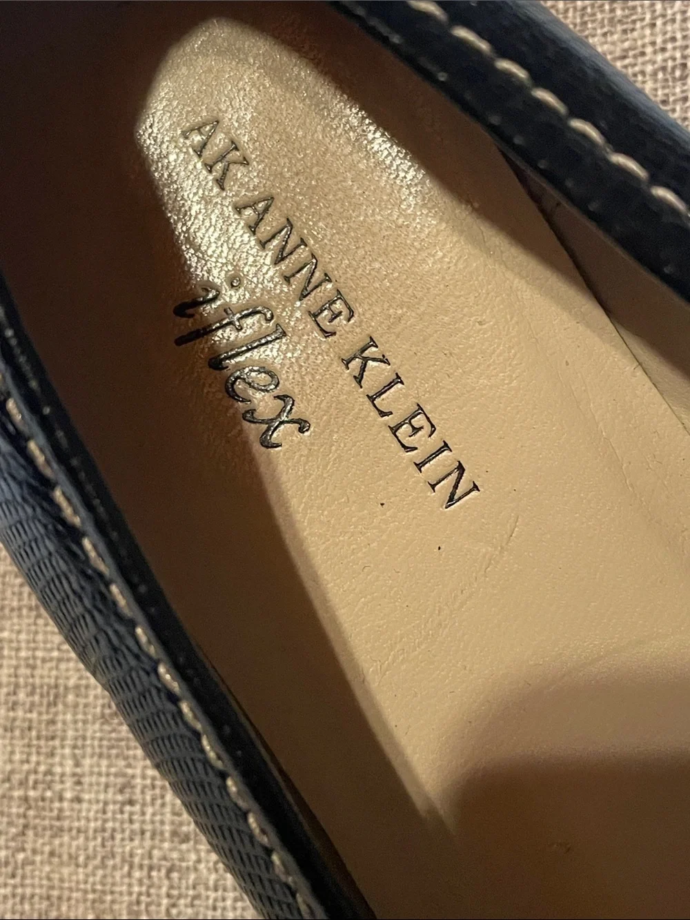 Anne Klein iFlex Black Leather Loafers Buckle Comfort Shoes Women’s Size 7.5M
